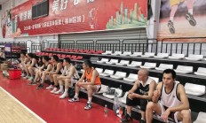 爱游戏体育在线-NBA球队气氛融洽，团队协作逐渐健康成长