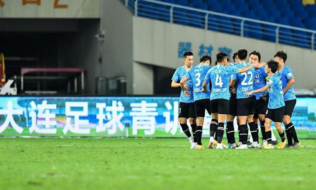 球队战绩稳定，备战决赛士气高涨